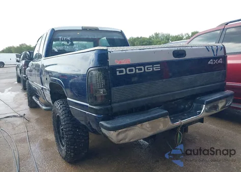 2001 Dodge Ram 1500 St из США, поврежденный, VIN 3B7HF13Z71G236899